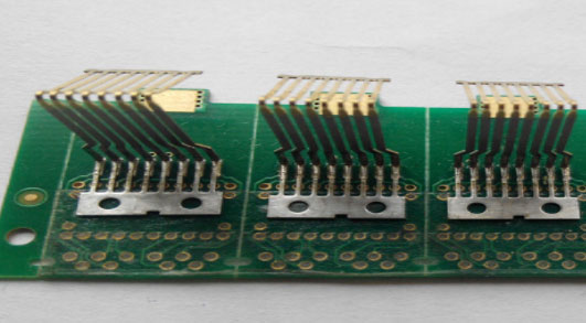 热压机加工PCB图
